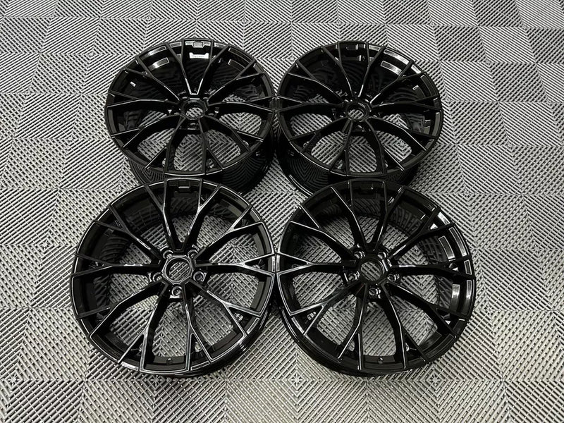 18" VW Golf R Warmenau Style Alloy Wheels Gloss Black | OMI Wheels