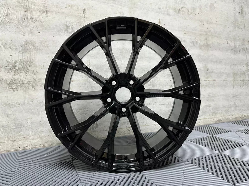 19" VW Golf R Warmenau Style Alloy Wheels Gloss Black | OMI Wheels