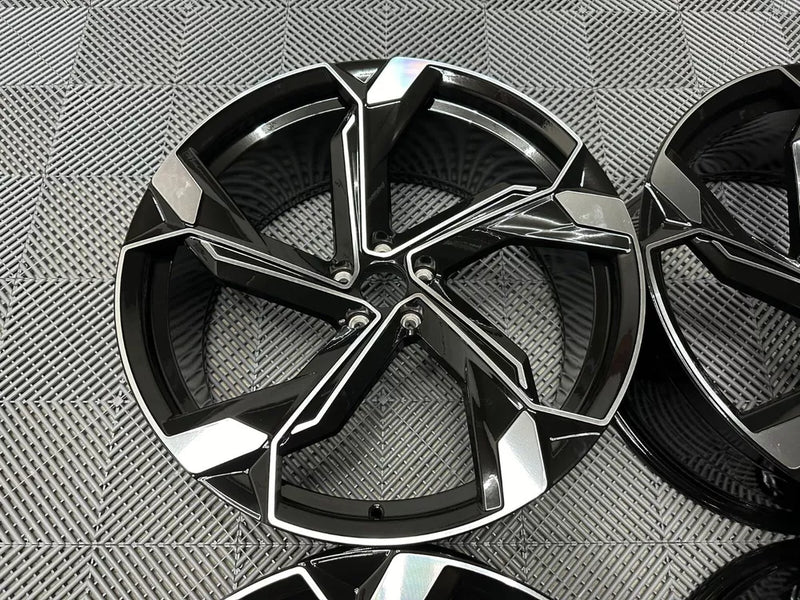 20" New 2024 Q8 E-Tron Style Alloy Wheels Gloss Black | OMI Wheels